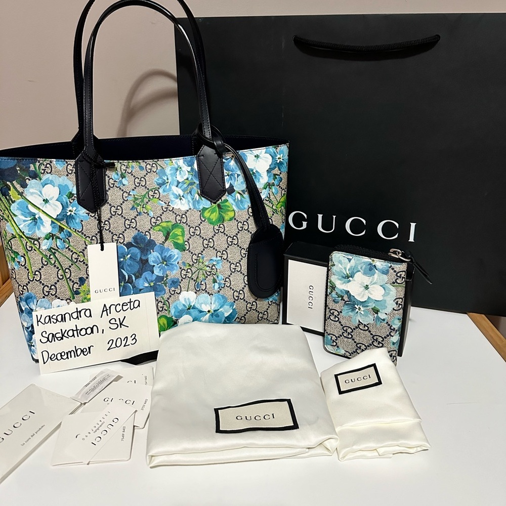 Gucci Supreme Blooms Tote Bag with small wallet